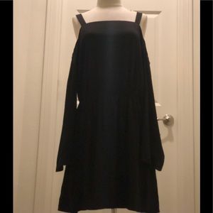 🆕JustFab Cold Shoulder Dress Size Large